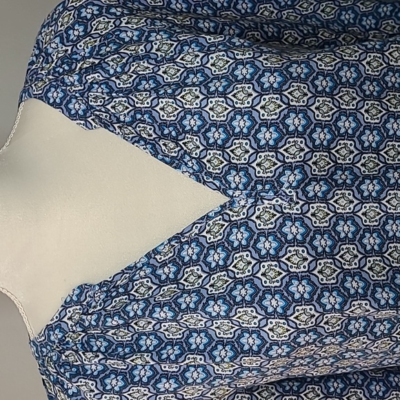 Lightweight Tunic Top - Picture 4 of 12